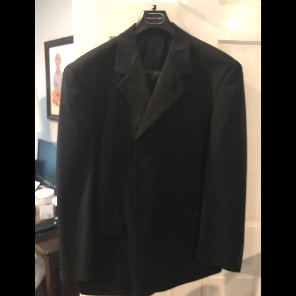 Vittorio st Angelo suit